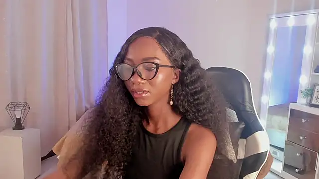 Snapshot of SavannahWildee chatting on January 13, 8:48 pm SavannahWildee online show from January 13, 8:48 pm