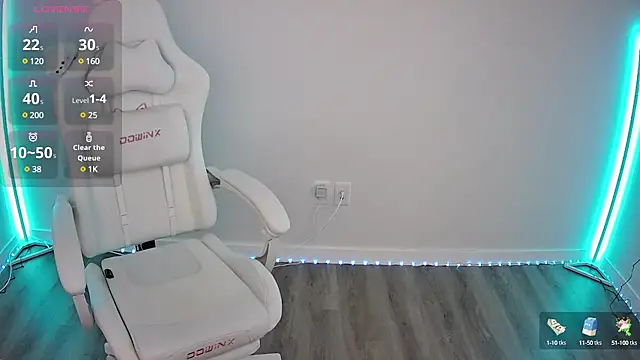 Snapshot of PorchaPlay chatting on December 13, 3:16 am PorchaPlay online show from December 13, 3:16 am