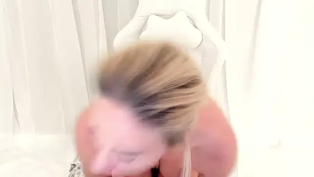 Snapshot of PorchaPlay chatting on January 30, 8:01 am PorchaPlay online show from January 30, 8:01 am