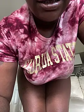 LillShayy online show from May 19, 5:08 pm