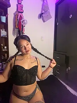 Snapshot of iam_valery chatting on October 30, 7:36 pm iam valery online show from October 30, 7:36 pm