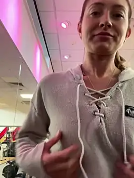 Pollypearson online show from January 22, 12:49 pm