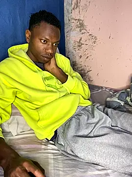 Snapshot of fireboyafrica chatting on November 7, 12:21 am fireboyafrica online show from November 7, 12:21 am