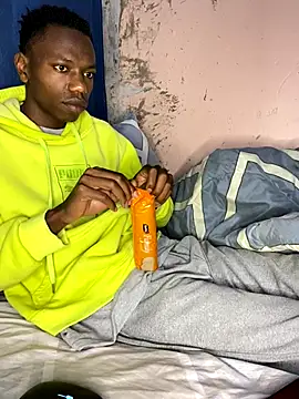 Snapshot of fireboyafrica chatting on November 11, 12:54 am fireboyafrica online show from November 11, 12:54 am