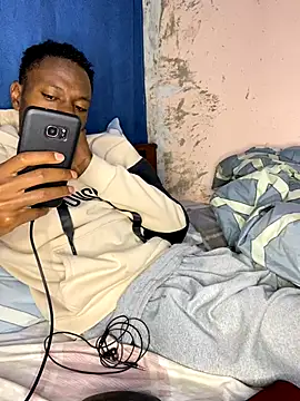 Snapshot of fireboyafrica chatting on November 13, 2:10 am fireboyafrica online show from November 13, 2:10 am