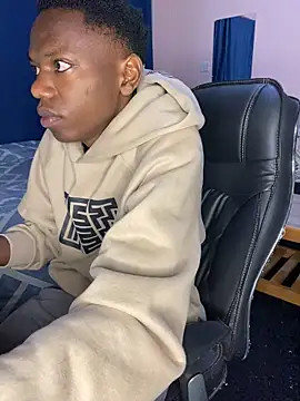 Snapshot of fireboyafrica chatting on March 27, 12:05 am fireboyafrica online show from March 27, 12:05 am