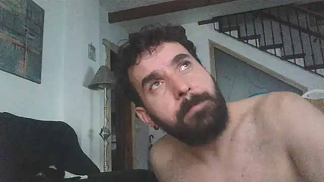 Snapshot of FJcouple chatting on December 14, 9:40 am FJcouple online show from December 14, 9:40 am