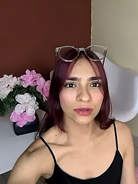 Snapshot of Scarlet_Red_ chatting on October 7, 2:25 pm Scarlet Red online show from October 7, 2:25 pm