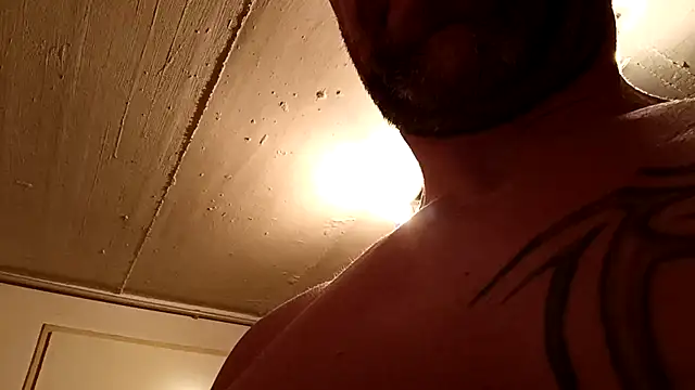 Snapshot of Timbojan28 chatting on March 8, 7:39 pm Timbojan28 online show from March 8, 7:39 pm