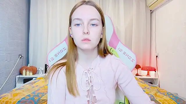 Wild  flowers online show from November 21, 6:28 pm