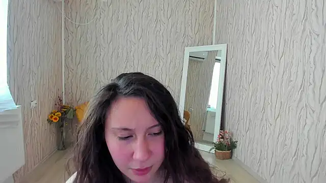 Snapshot of AishaRouhi chatting on January 13, 11:30 am AishaRouhi online show from January 13, 11:30 am