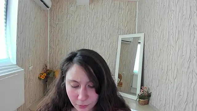Snapshot of AishaRouhi chatting on January 18, 9:56 am AishaRouhi online show from January 18, 9:56 am