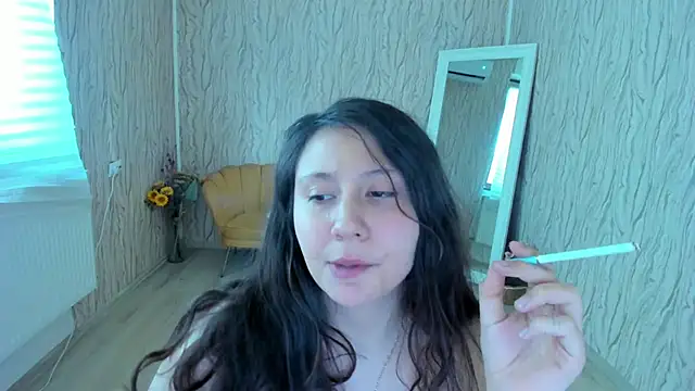 Snapshot of AishaRouhi chatting on January 19, 6:31 am AishaRouhi online show from January 19, 6:31 am