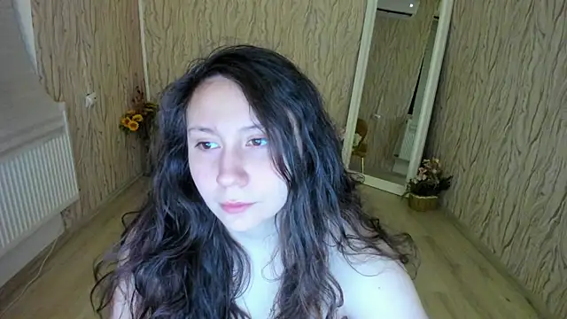 Snapshot of AishaRouhi chatting on January 24, 3:22 am AishaRouhi online show from January 24, 3:22 am