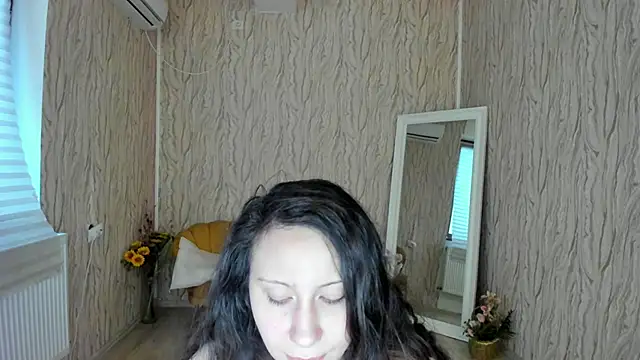 Snapshot of AishaRouhi chatting on February 15, 5:30 am AishaRouhi online show from February 15, 5:30 am
