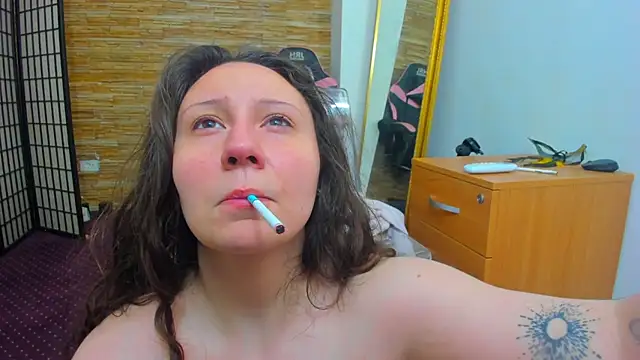 AishaRouhi online show from February 17, 5:04 am