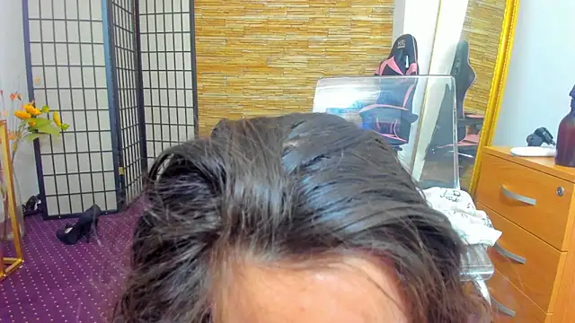 AishaRouhi online show from February 28, 4:57 am