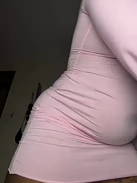 Hugemassivebootie online show from July 11, 6:21 pm