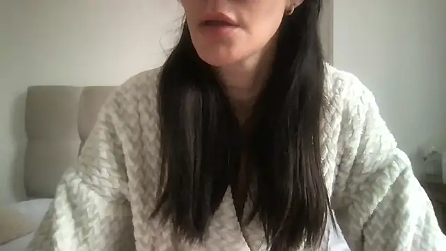 Snapshot of paolajonez chatting on February 2, 5:22 pm paolajonez online show from February 2, 5:22 pm