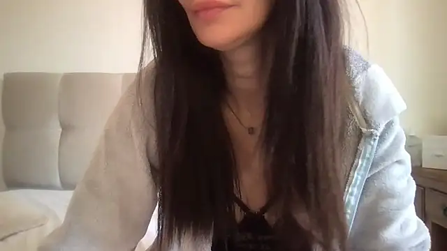 Snapshot of paolajonez chatting on March 14, 12:32 pm paolajonez online show from March 14, 12:32 pm