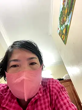 Snapshot of Hachi_Sweetbabie_ chatting on October 2, 11:17 am Hachi Sweetbabie online show from October 2, 11:17 am