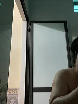 Hachi Sweetbabie  online show from April 4, 9:29 am