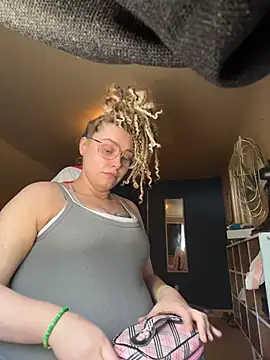 Lalalynn online show from June 27, 6:35 pm