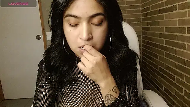 helenacyruss online show from February 18, 7:43 pm