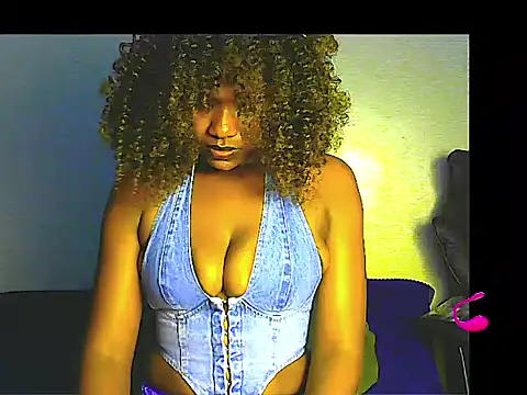 lilylovexx online show from May 15, 9:22 pm