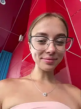 Snapshot of enjoy_my_beauty chatting on January 16, 5:53 am enjoy my beauty online show from January 16, 5:53 am