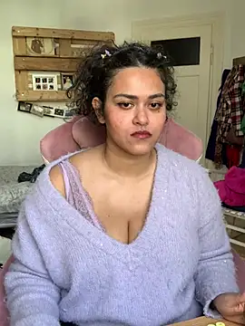 Curvydesifromgermany online show from March 27, 12:49 pm