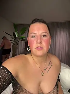 xlinastarrx online show from April 17, 7:17 pm