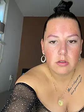 xlinastarrx online show from April 28, 9:47 am