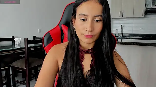 Kira Gonzales  online show from February 7, 3:19 pm