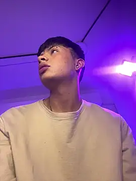 Steev Novoa online show from December 4, 8:23 am