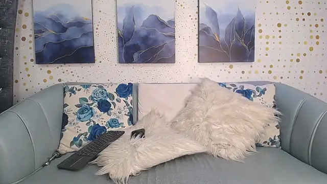 Steev Novoa online show from December 13, 3:38 am