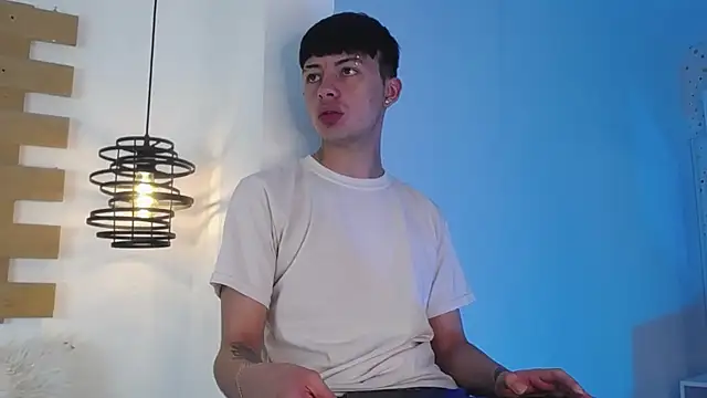 Steev Novoa online show from March 7, 3:51 am