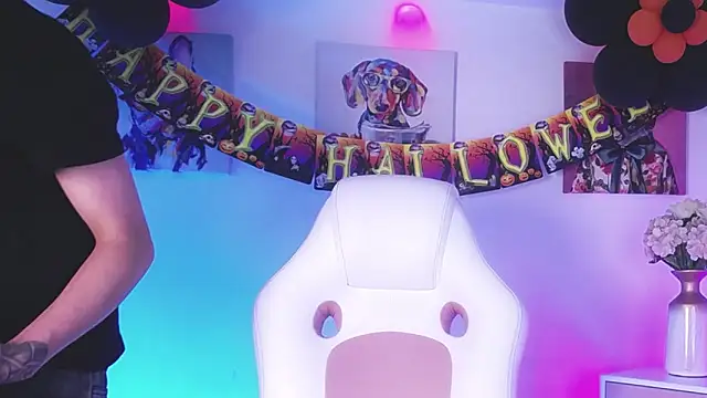 Steev Novoa online show from October 17, 9:17 pm