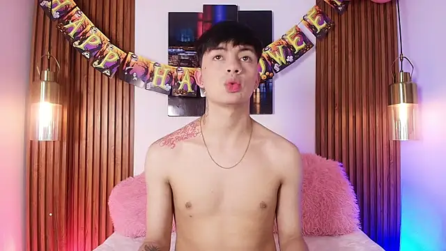 Steev Novoa online show from October 21, 8:09 pm