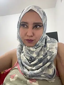 Snapshot of hannahayat chatting on April 23, 9:39 pm hannahayat online show from April 23, 9:39 pm