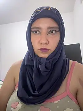 Snapshot of hannahayat chatting on April 28, 2:27 am hannahayat online show from April 28, 2:27 am