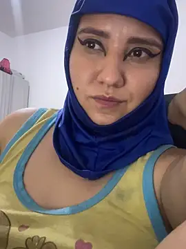 Snapshot of hannahayat chatting on June 8, 1:28 am hannahayat online show from June 8, 1:28 am