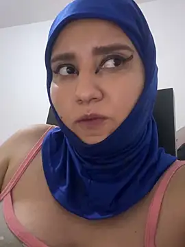 Snapshot of hannahayat chatting on June 11, 12:32 am hannahayat online show from June 11, 12:32 am