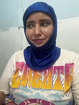 Snapshot of hannahayat chatting on July 2, 3:23 am hannahayat online show from July 2, 3:23 am