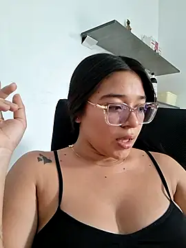 Snapshot of -VICKKY chatting on June 24, 7:13 pm -VICKKY online show from June 24, 7:13 pm