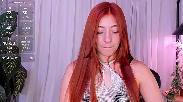 Snapshot of tiffany_becker chatting on February 27, 11:37 pm tiffany becker online show from February 27, 11:37 pm