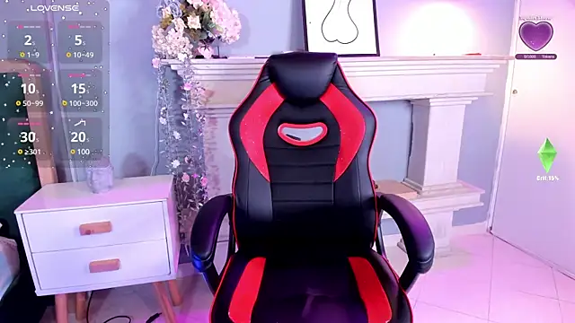 Snapshot of tiffany_becker chatting on March 7, 8:44 pm tiffany becker online show from March 7, 8:44 pm