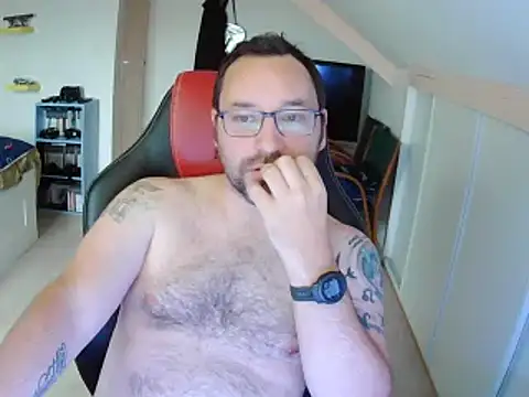 Snapshot of Fantaxx86 chatting on December 16, 1:11 pm Fantaxx86 online show from December 16, 1:11 pm