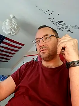 Snapshot of Fantaxx86 chatting on November 6, 10:49 am Fantaxx86 online show from November 6, 10:49 am