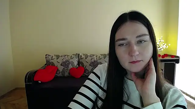 Pretty shy online show from April 28, 9:47 am